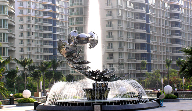 雕塑与水的结合